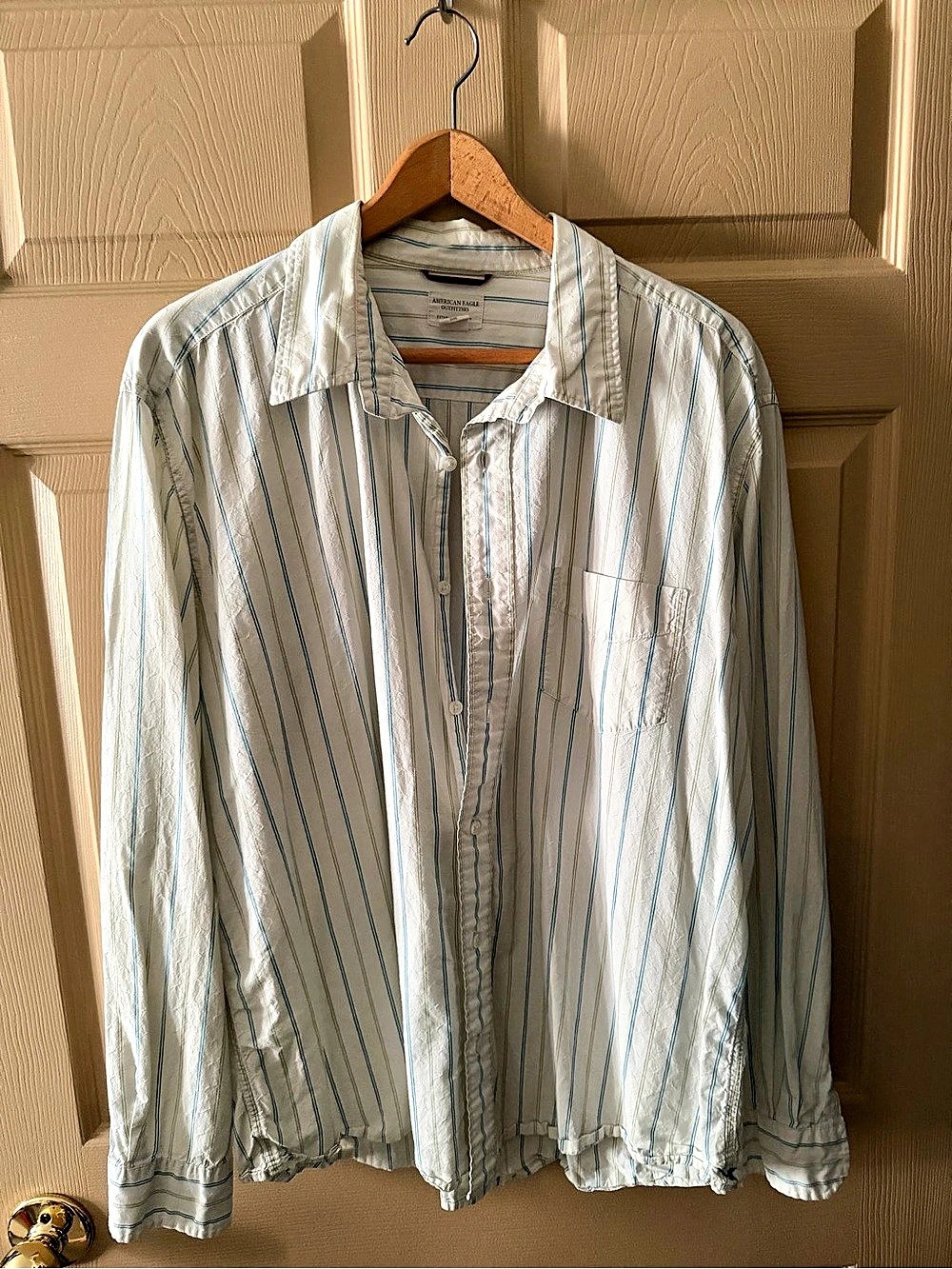 American Eagle Outfitters Striped Button Down Shirt White & Blue